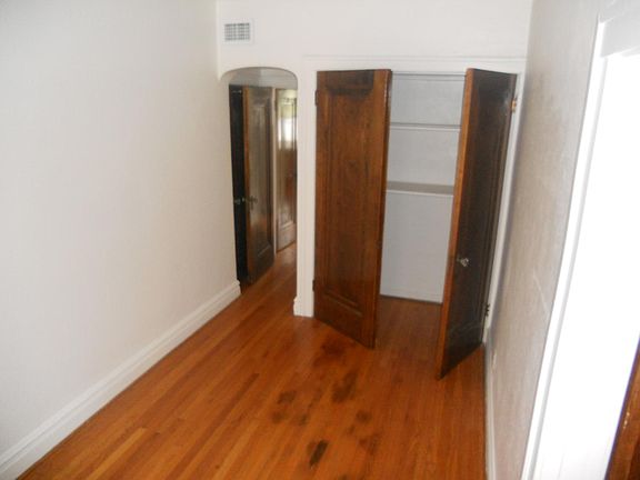 3rd image of 7529 Parkdale Ave