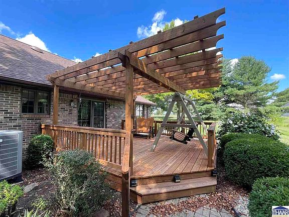 4th image of 1221 E Brentwood Ln
