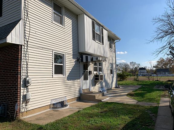 2nd image of 7174 Willgoos Ave #1