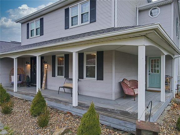 2nd image of 351 Lakeview Dr