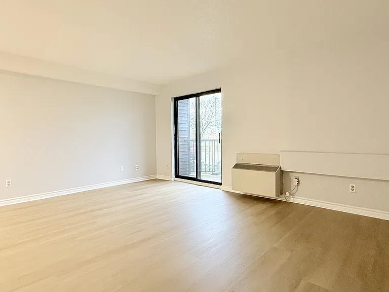 2940 Elsmere Ave #105 — Photo 9