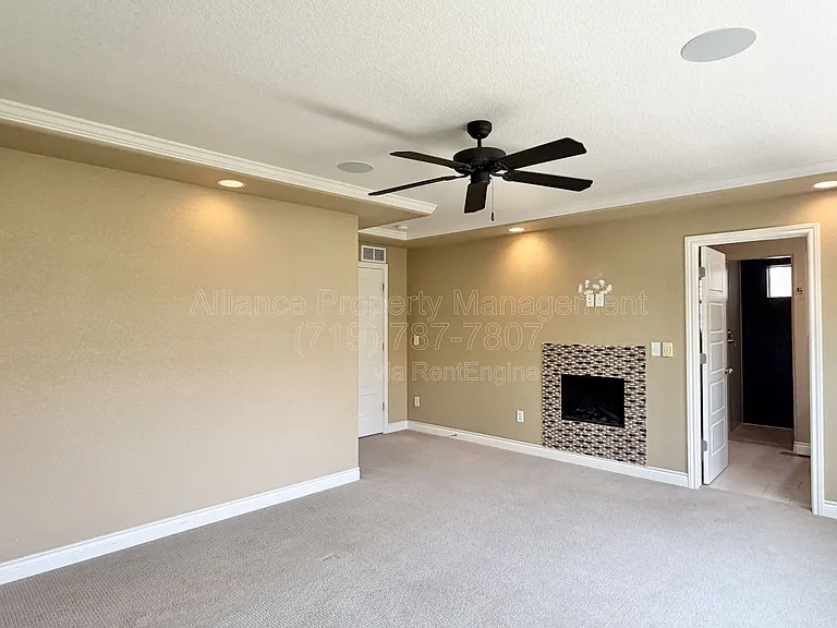 8284 Cypress Wood Dr — Photo 11