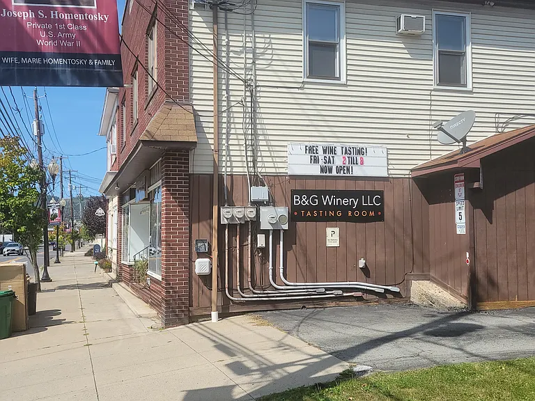 311 Church St #A — Photo 2