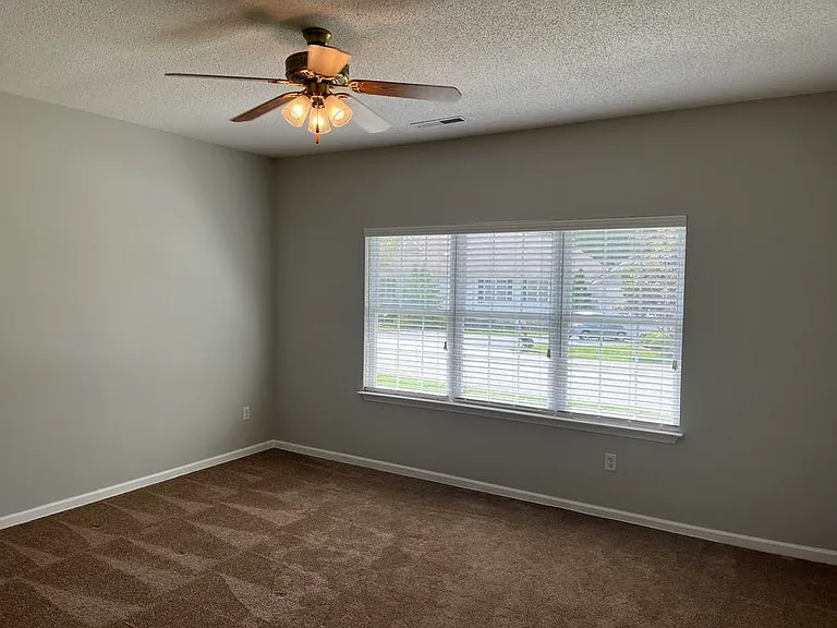 242 Highland Golf Dr — Photo 10
