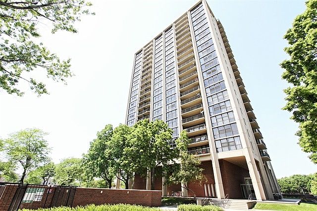1st image of 2901 S Michigan Ave APT 606