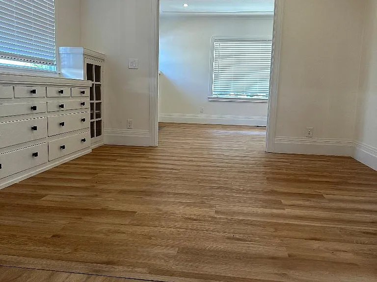 1132 Jefferson St — Photo 3