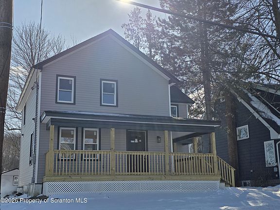 4th image of 245 N Main St
