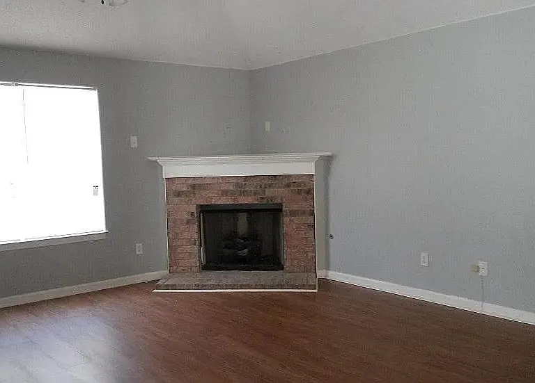 8839 Macon Rd — Photo 3