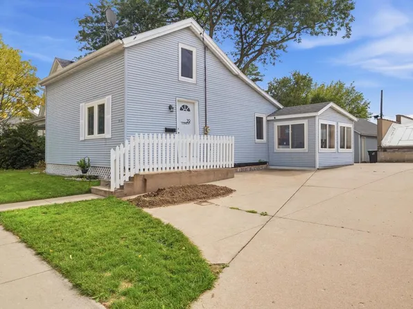 29 E State STREET, Hartford, WI 53027