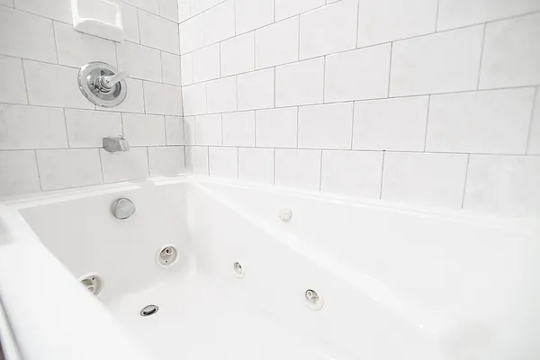 Rented by Greenpoint Properties | media 12