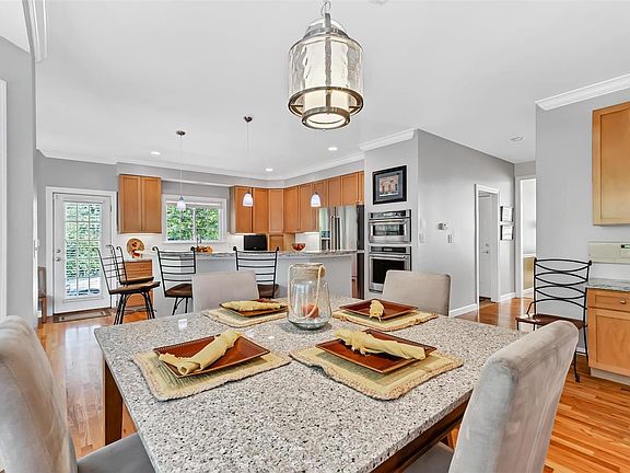 5th image of 801 Craig Forest Ln