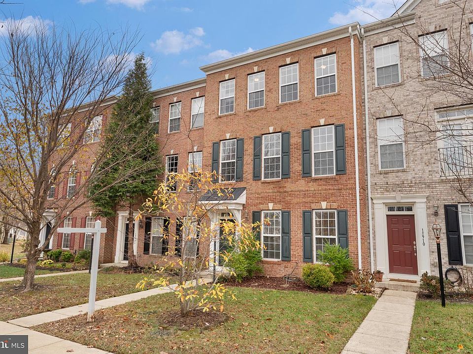 1st image of 15908 Mackenzie Manor Dr