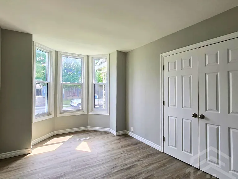 74 Flora St #1 — Photo 5