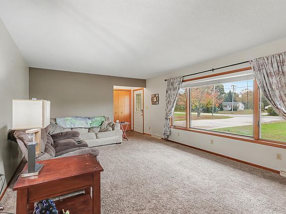 4th image of 1127 S Drent Rd