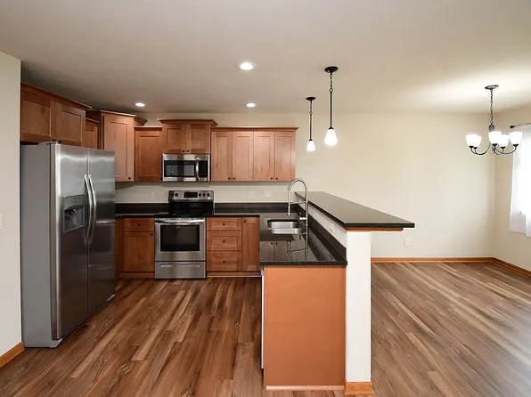 806 W Desert Vista Dr, Lincoln, NE 68523