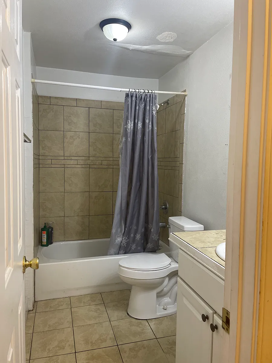 Building Photo - 1305 Johnson Ave #2