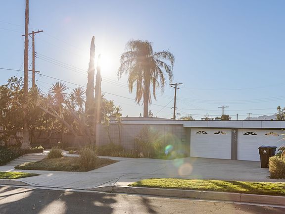 4th image of 10347 Cozycroft Ave