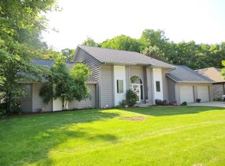 336 Heidelberg Ct, Green Bay, WI 54302