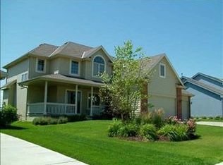 9709 Centennial Rd, La Vista, NE 68128