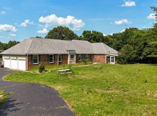 882 Bryant Rd, Chestnutridge, MO 65630