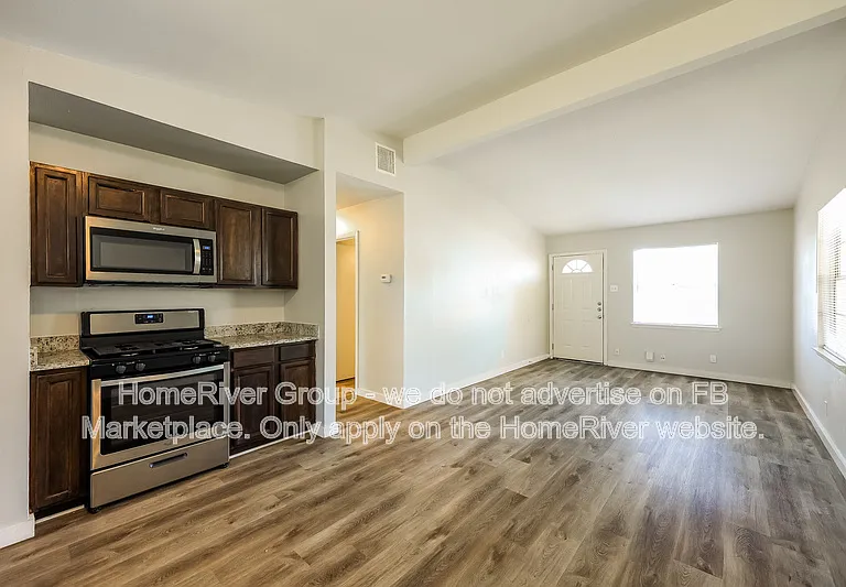 4814 Castle Arms — Photo 6