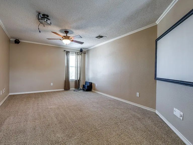 8216 Rincon St — Photo 17