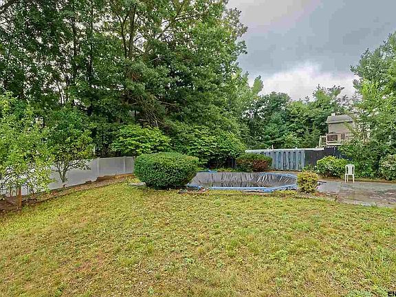 4th image of 28 Jo Ann Ct