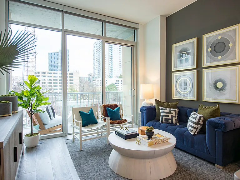 High-Rise Living with Panoramic Views of City Skyline