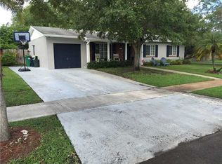 11600 SW 119 Place Rd, Miami, FL 33186