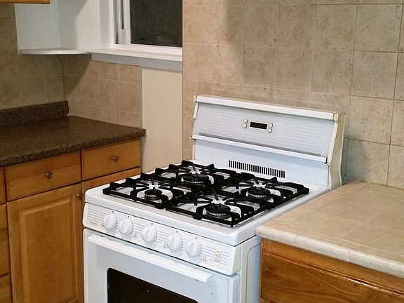 4th image of 3812 20th Ave APT 2F