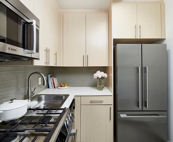 110 Horatio St #308 — Photo 3