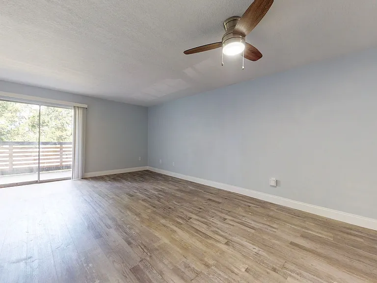 Janie B Apartments — Photo 30