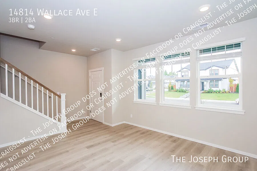 Sleek 3-Bed Home in Bonney Lake! — Photo 2