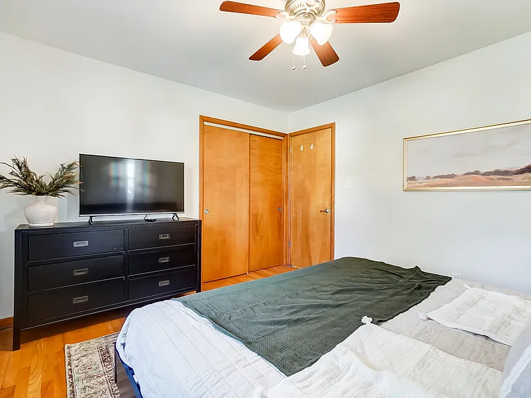 725 Latham Ct — Photo 27