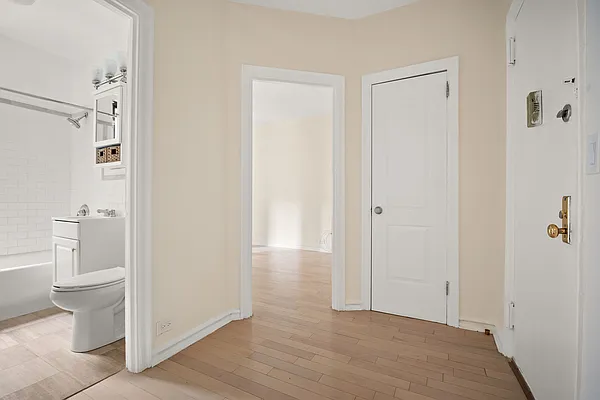 Rented by Compass | media 12