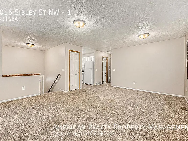 1016 Sibley St NW #1 — Photo 2