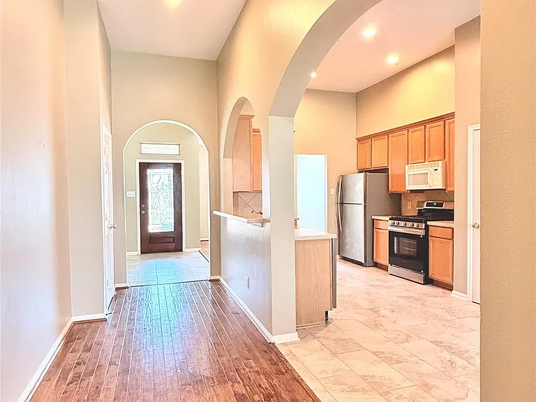16518 Wheatmill Ct — Photo 22