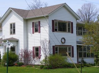 10301 West St, Richmond, IL 60071