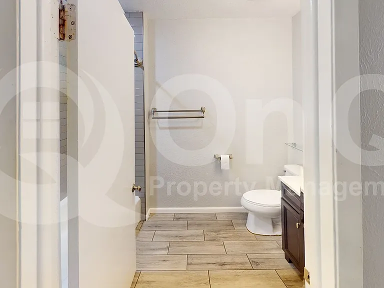 1505 Montclair St — Photo 16