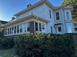 315 E 9th St, Lockport, IL 60441