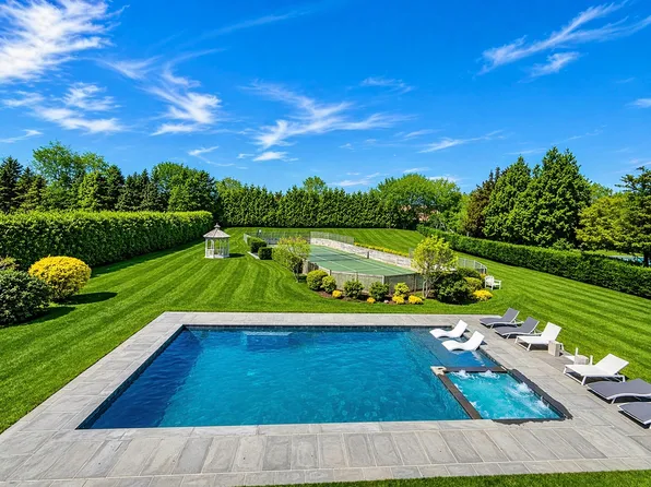 37 Pheasant Close W, Southampton, NY 11968