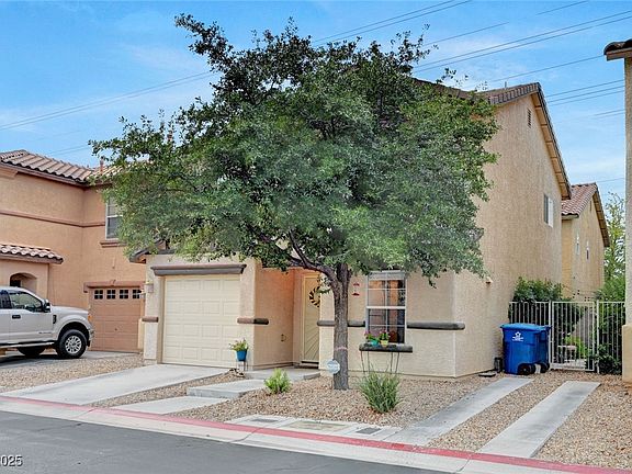 3rd image of 622 Quaint Acres Ave
