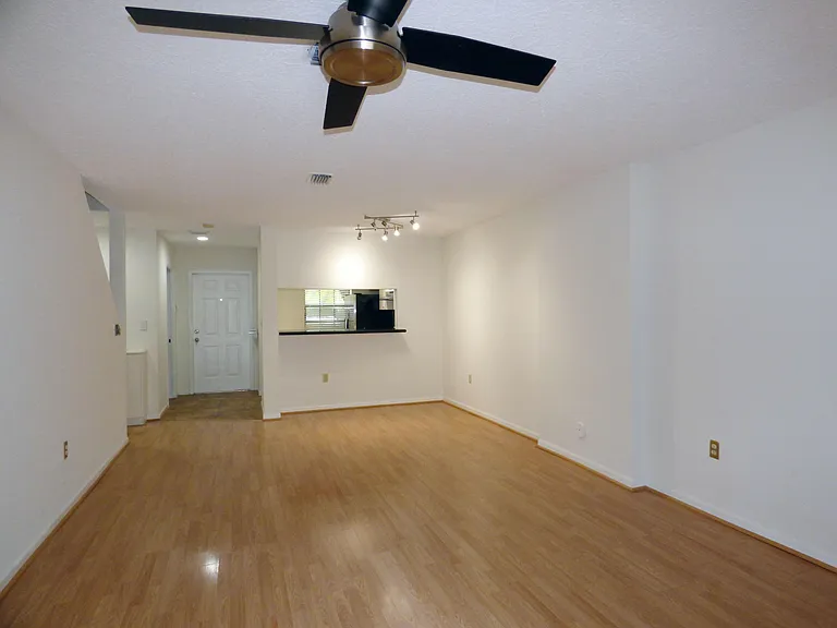 227 City View Dr — Photo 10