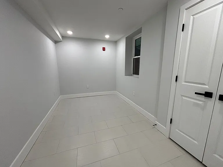 1027 W Dauphin St #1 — Photo 8