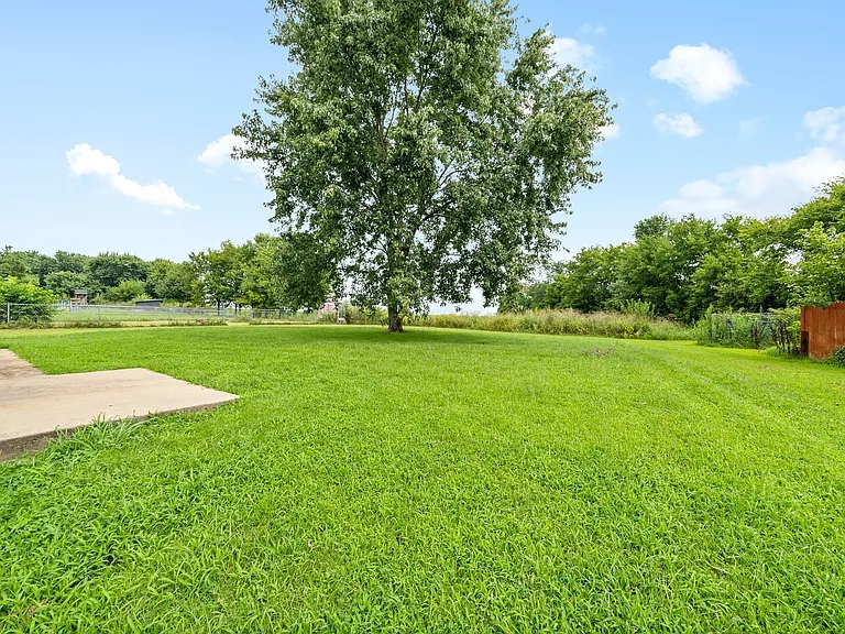 2080 Carneal Ln — Photo 26