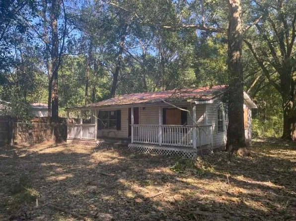 640 Industrial Dr, Crestview, FL 32539