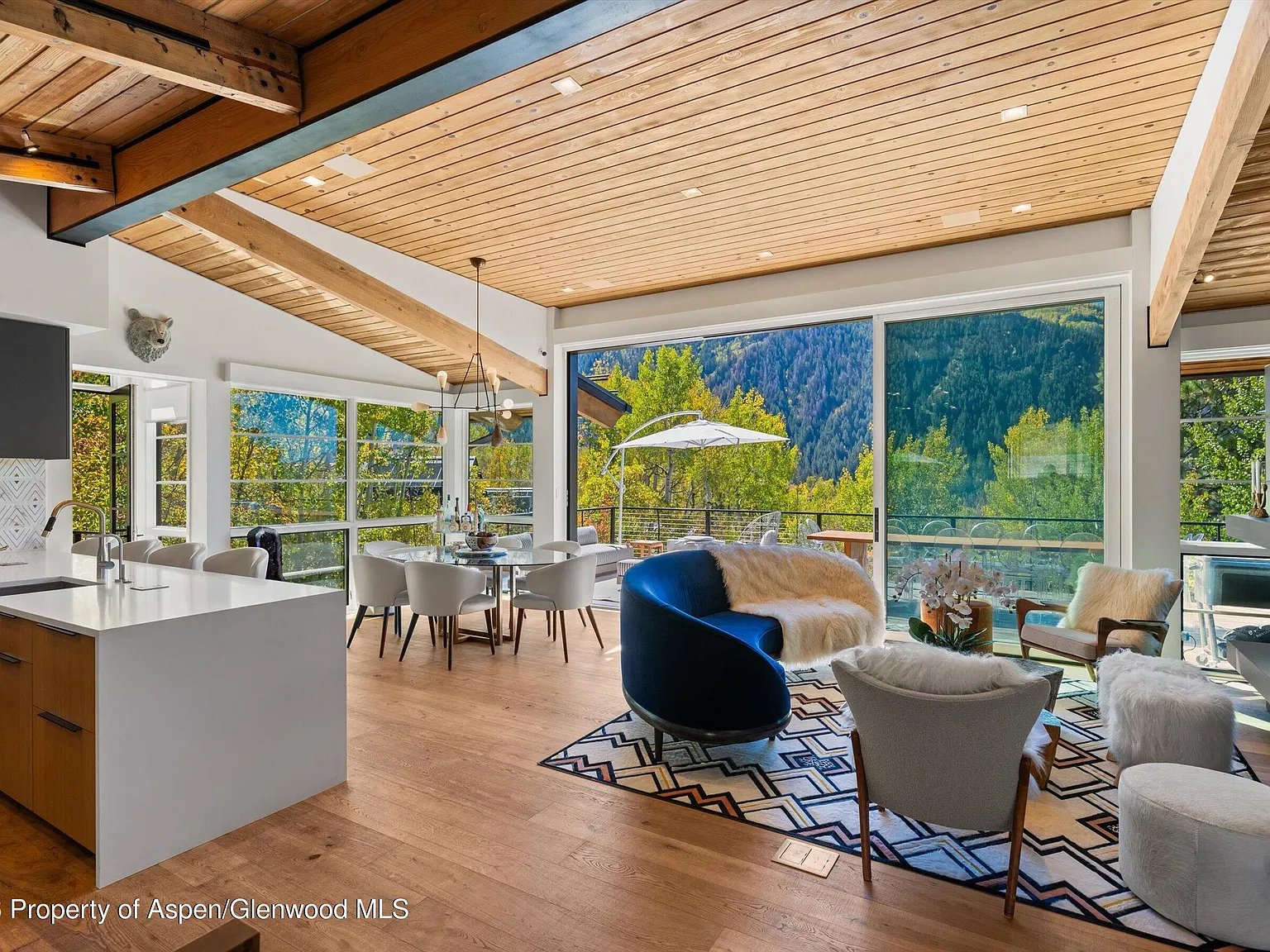 5 bed, 6.5 bath, 3577 sqft, $125,000 — Photo 4