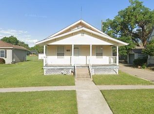 1015 SW Jewell Ave, Topeka, KS 66604