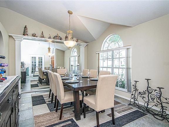 3rd image of 9918 Colonnade Dr