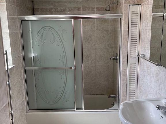5th image of 78 William Ave #1